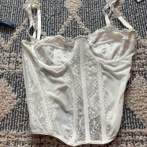urban outfitters white corset